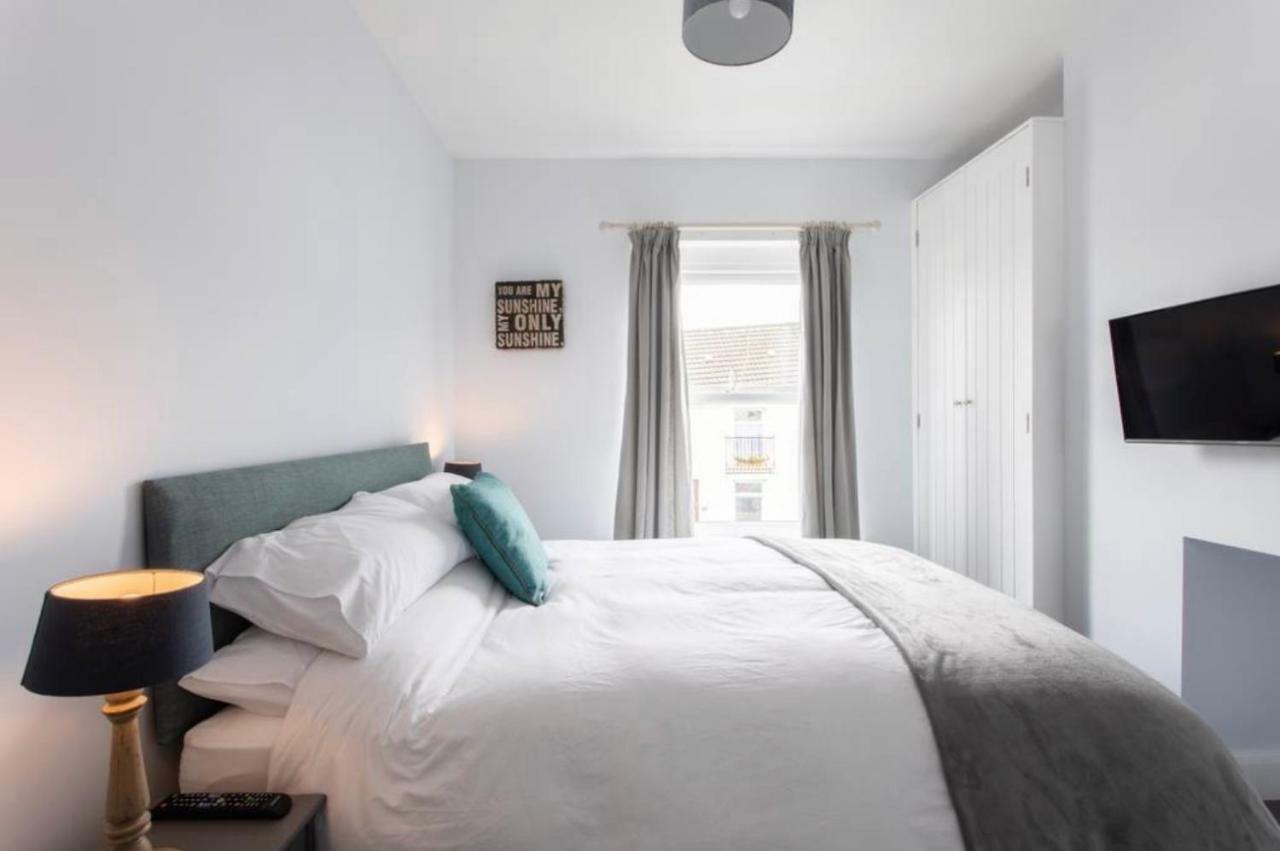 Beautiful Two Bed Mumbles Flat - With Parking Space Exterior foto